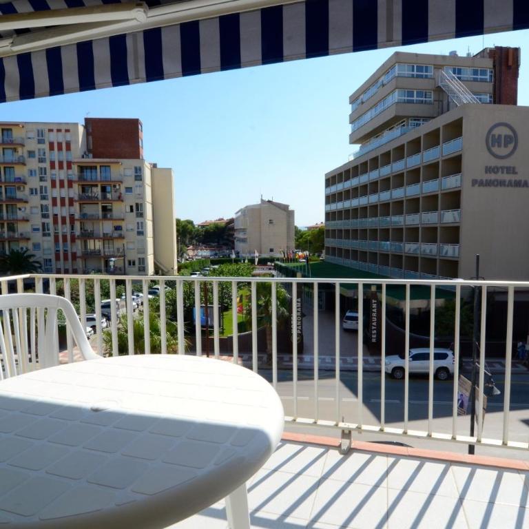 Rocamaura I D 3-4 - Two-Bedroom Apartment - 3