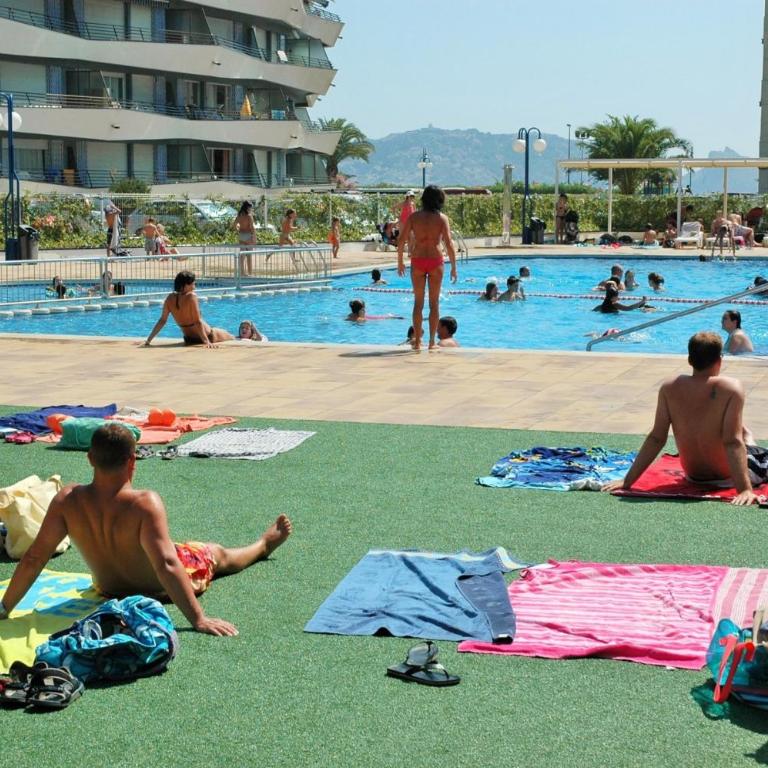 Rocamaura I B 6-1 - Two-Bedroom Apartment - 2
