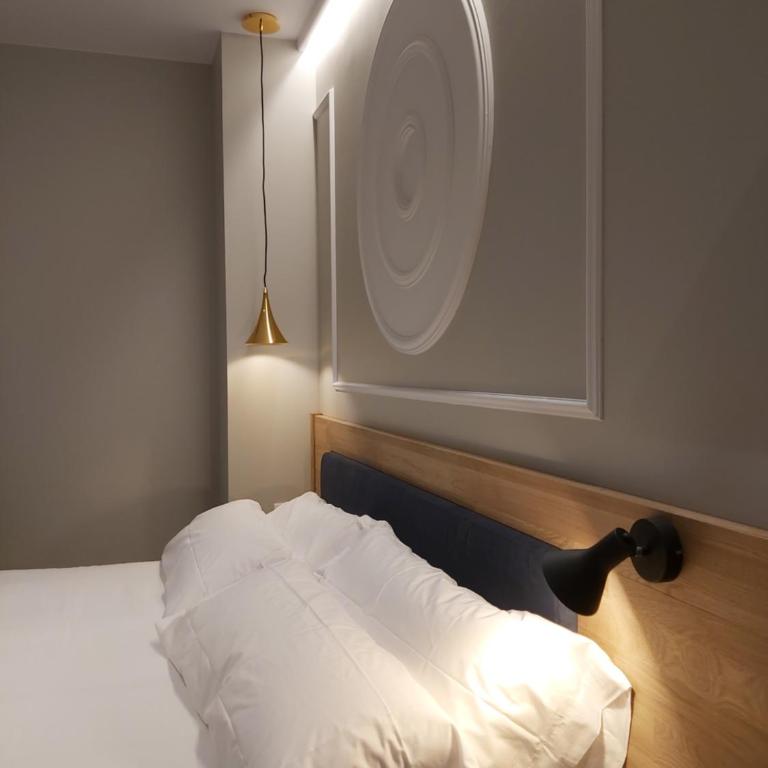 Habital Suites - Camera King Superior - 9