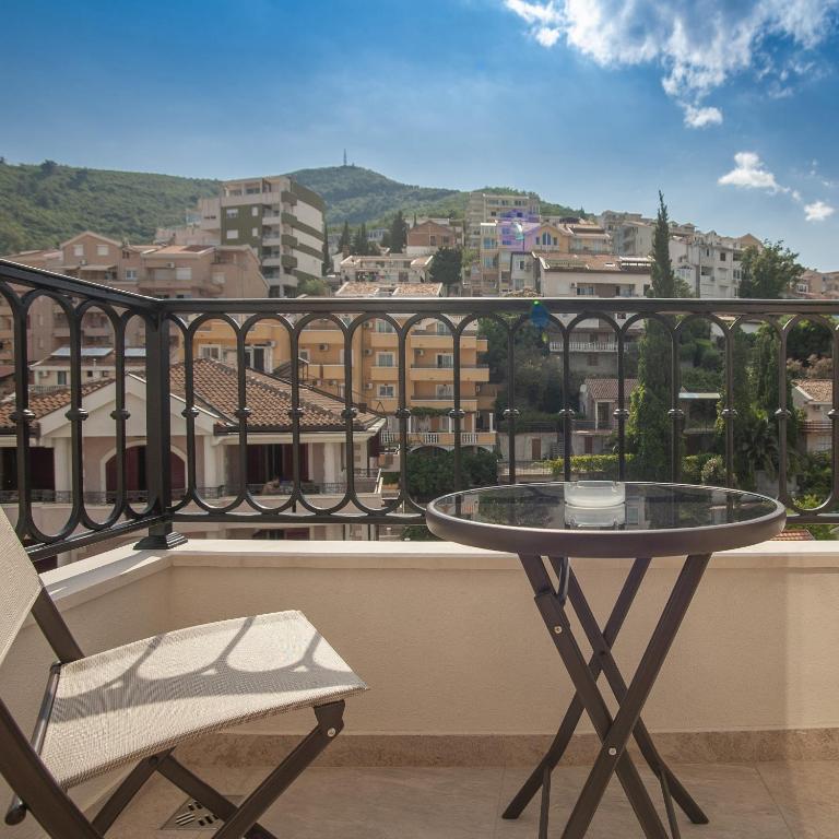 Hotel Villa Gracia - Standardna Dvokrevetna Soba sa Bračnim Krevetom/Zasebnim Krevetima - 22