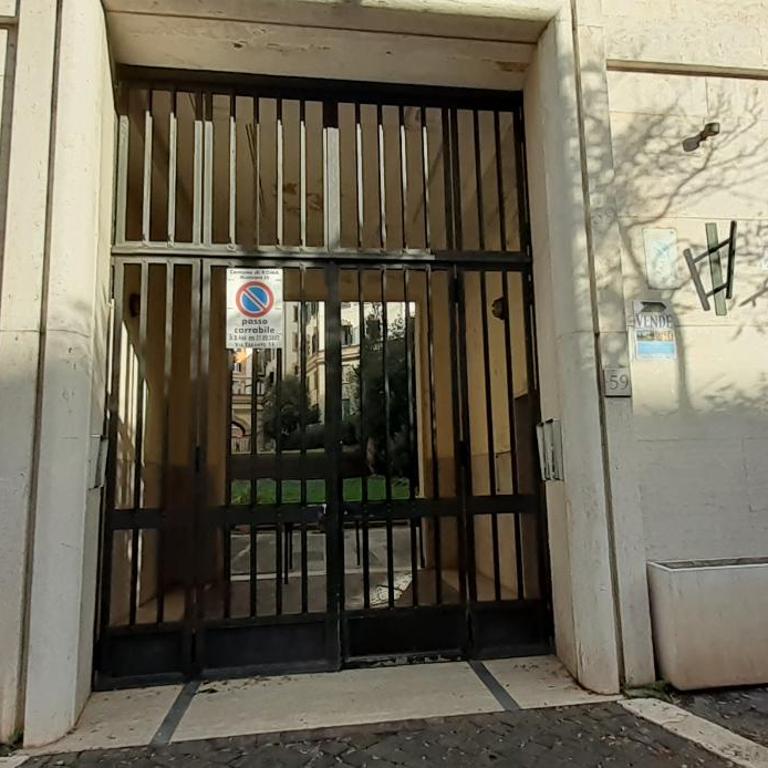 Pini di Roma-New and cozy apt in Rome city center- Metro A "Re di Roma" - Appartamento con 2 Camere da Letto - 44
