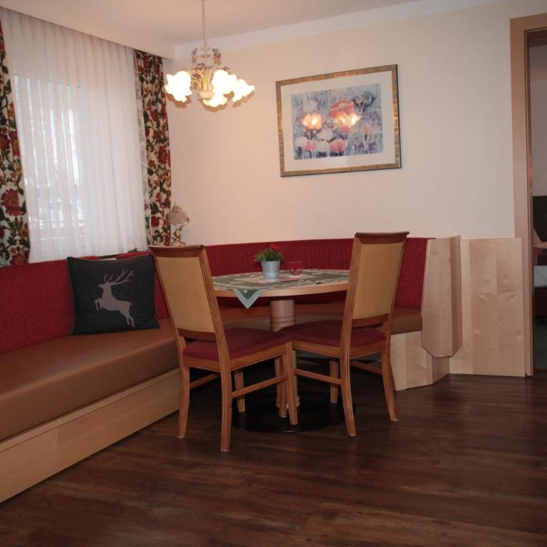 Ritterhof - One-Bedroom Apartment - 3