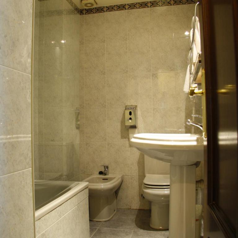 Alojamientos ALBOR I - Habitación Doble con cama supletoria - 1