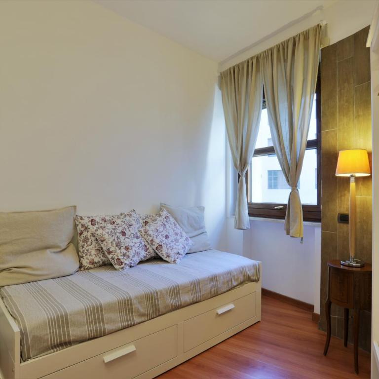 Napoli Vesuvio Apartments by Dimorra - Camera Tripla Deluxe - 3