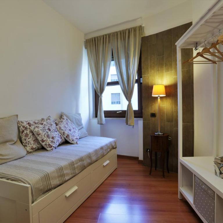 Napoli Vesuvio Apartments by Dimorra - Camera Tripla Deluxe - 2