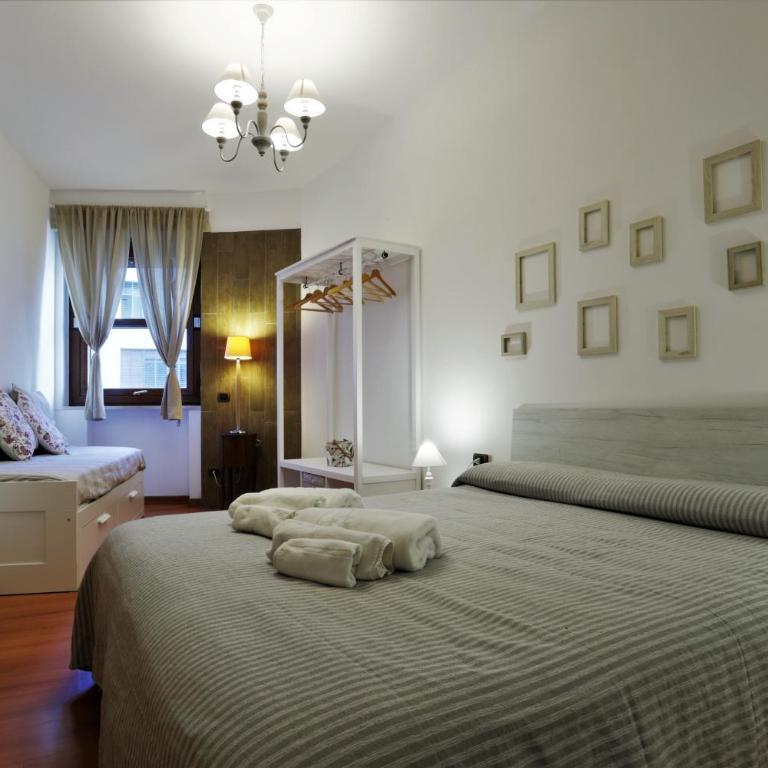 Napoli Vesuvio Apartments by Dimorra - Camera Tripla Deluxe - 1