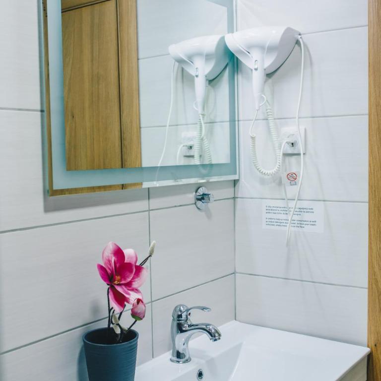 Filips Sleep - Deluxe Double or Twin Room - 5