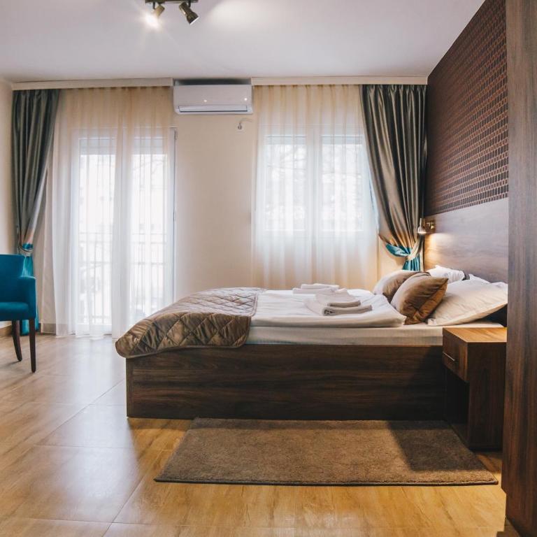 Filips Sleep - Deluxe Double or Twin Room - 3