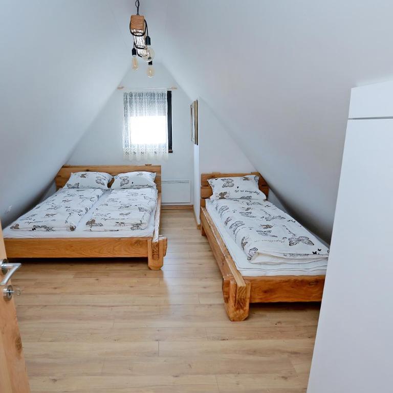 Wood Apartmani - Vila Zimska idila Jahorina - Two-Bedroom Apartment - 9