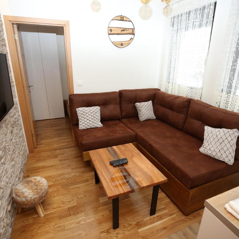 Wood Apartmani - Vila Zimska idila Jahorina - Apartman sa 1 Spavaćom Sobom - 2