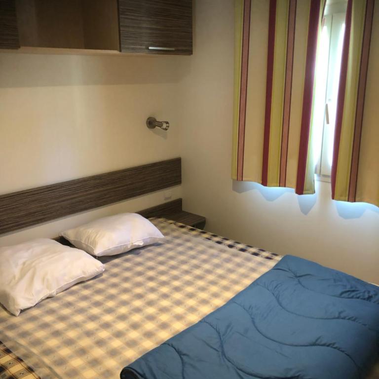 Camping Lou Cabasson - Mobile Home 3 Chambres Supérieur avec Spa (6-8 Adultes) - 2