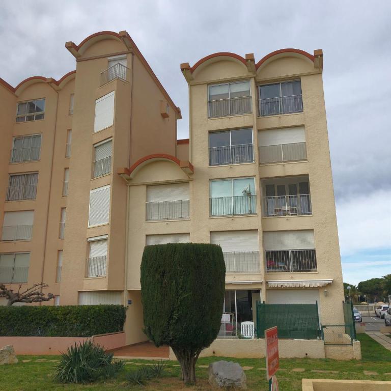 Les Palmiers de Gruissan, T2, Vue Port ! - One-Bedroom Apartment - 2