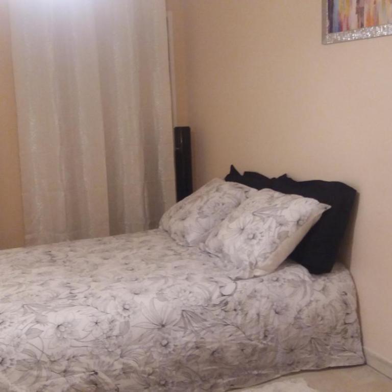 STUDIO 3mn A PIED DE LA PLAGE AVEC TERRASSE - Appartement 1 Chambre - 10