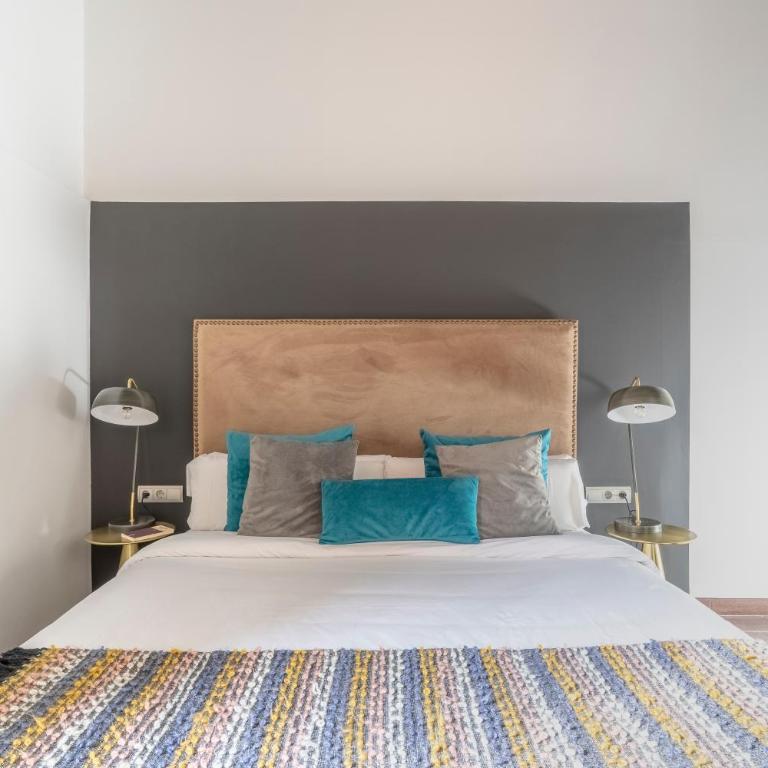 TSA La Rosa - Three-Bedroom Apartment with Terrace - 16