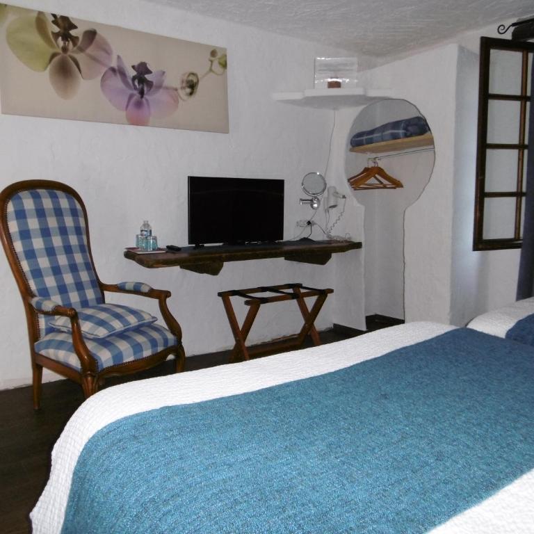 Le Relais Des Vieilles Postes - Triple Room - 3