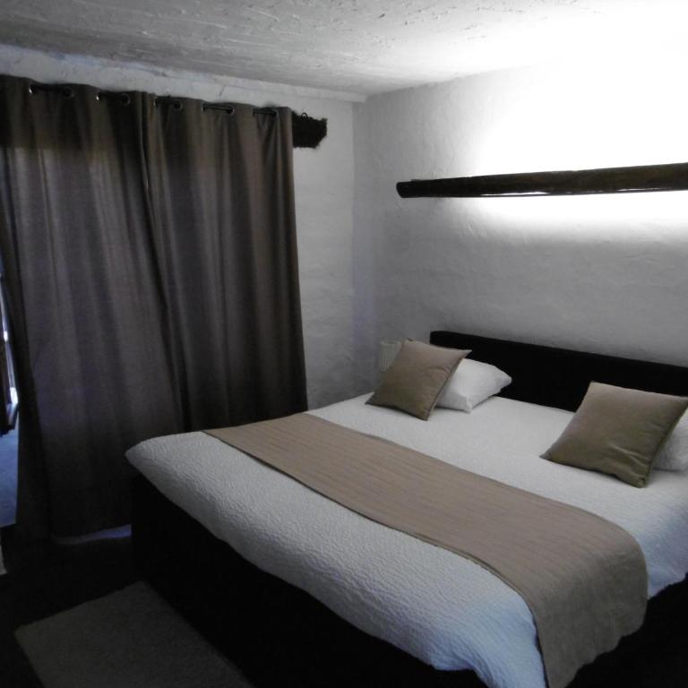 Le Relais Des Vieilles Postes - Double Room with Private Bathroom - 1