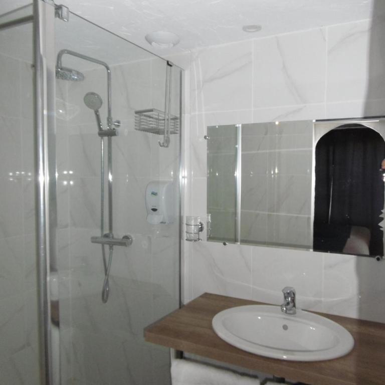 Le Relais Des Vieilles Postes - Double Room with Private Bathroom - 3