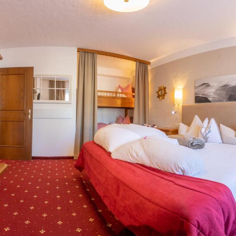 Hotel Landhaus Carla - Apartment mit 1 Schlafzimmer und Wohnzimmer - 8