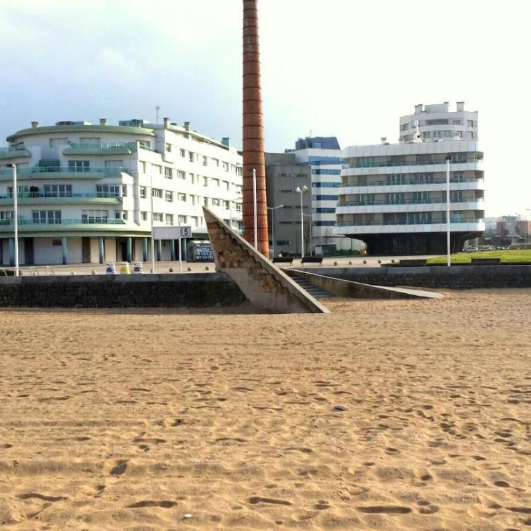 Apartamento Playa Poniente - Apartamento con vistas al mar - 2