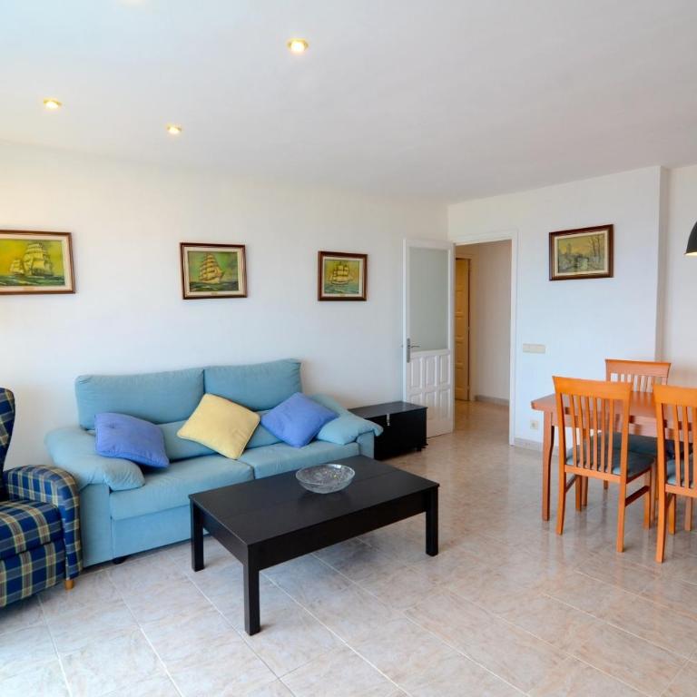 Rocamaura II 5-8 - Two-Bedroom Apartment - 10
