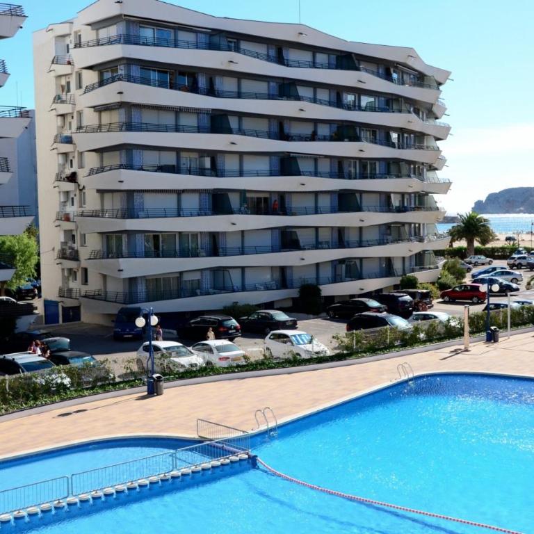 Rocamaura II 5-8 - Two-Bedroom Apartment - 4