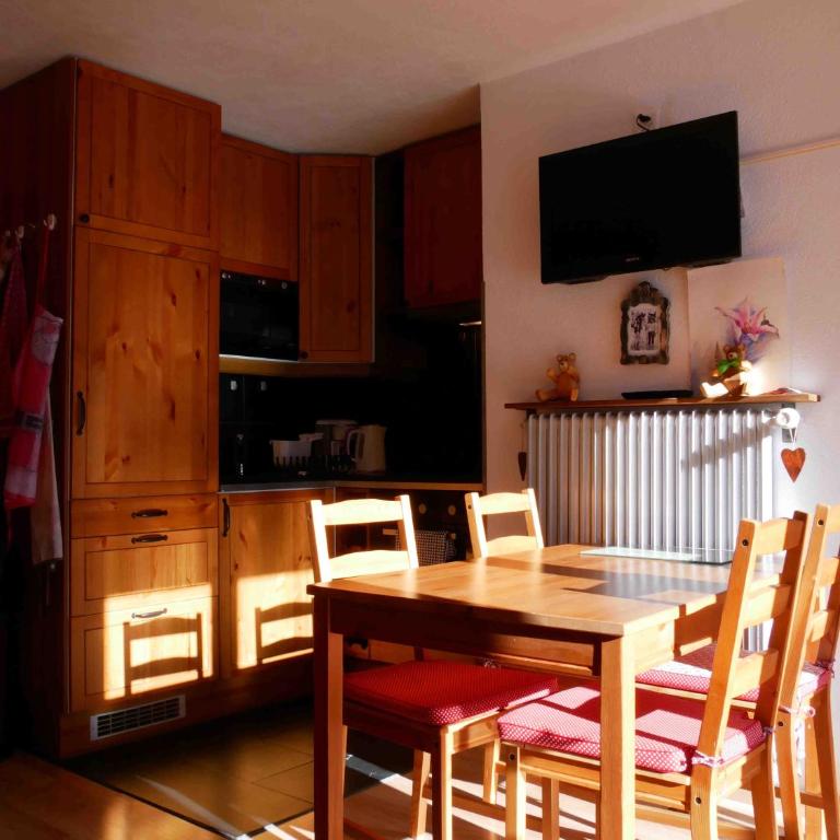 Romantic Chalet-Style Flat with Mountain View - Apartment mit Blick auf die Berge - 10