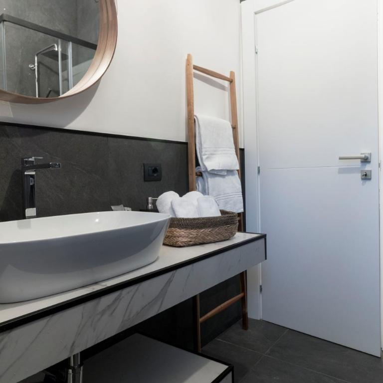 From Ostia Beach to Rome & Airport in a heartbeat! - Appartamento con 1 Camera da Letto - 24