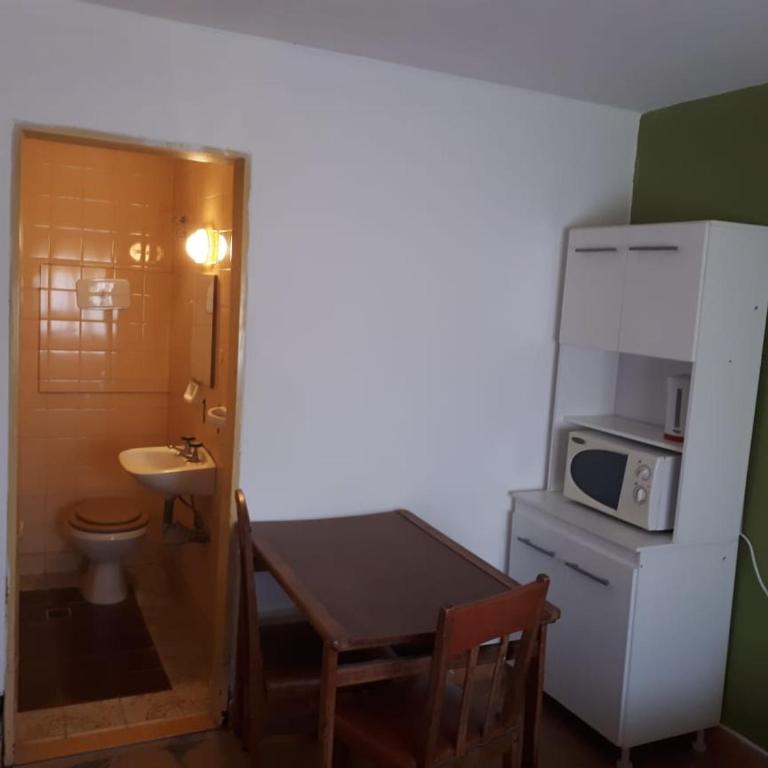Habitacion economica con estacionamiento Necochea - Budget Double Room - 2