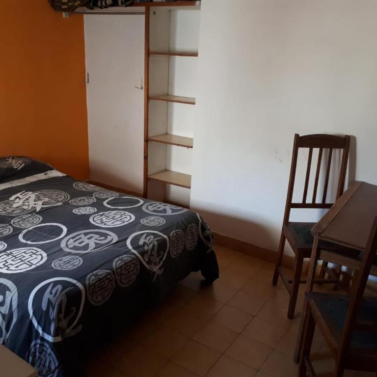 Habitacion economica con estacionamiento Necochea - Double Room with Private Bathroom - 2