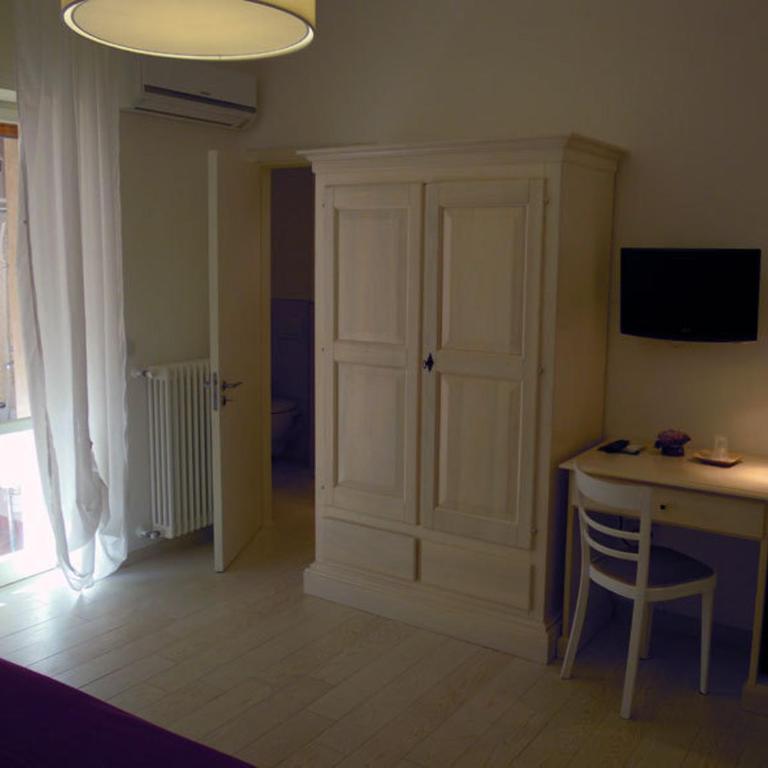 B&B Palazzo Belvedere - Camera Matrimoniale Deluxe con 1 Letto Supplementare - 2