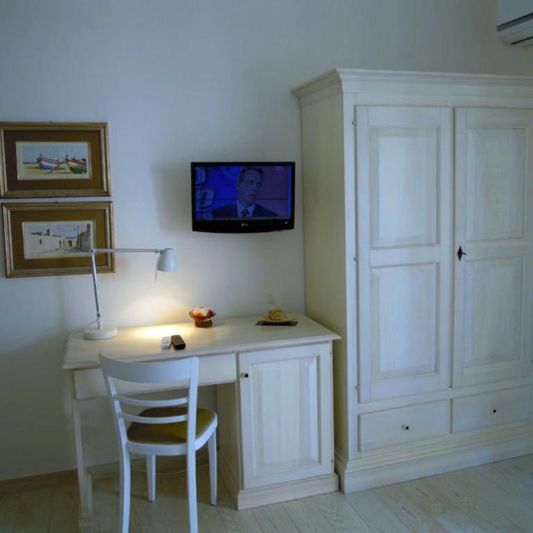 B&B Palazzo Belvedere - Camera Matrimoniale Deluxe con 1 Letto Supplementare - 15