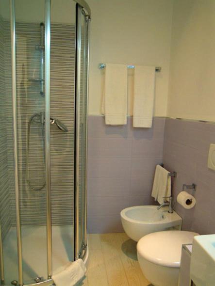 B&B Palazzo Belvedere - Camera Matrimoniale Deluxe con 1 Letto Supplementare - 11
