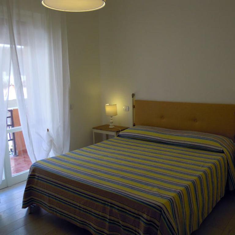 B&B Palazzo Belvedere - Camera Matrimoniale Deluxe con 1 Letto Supplementare - 8