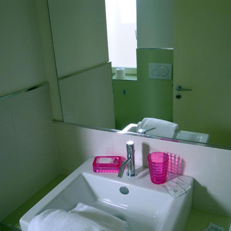 B&B Palazzo Belvedere - Camera Matrimoniale Deluxe con 1 Letto Supplementare - 10