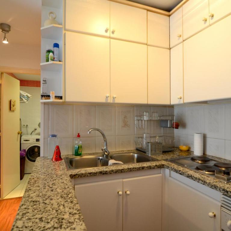 Rocamaura IV 1-4 - Two-Bedroom Apartment - 15
