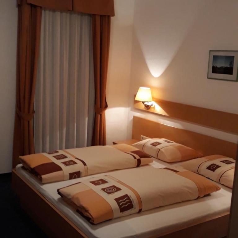 Gasthof St. Ulrich - Double Room with Balcony - 1