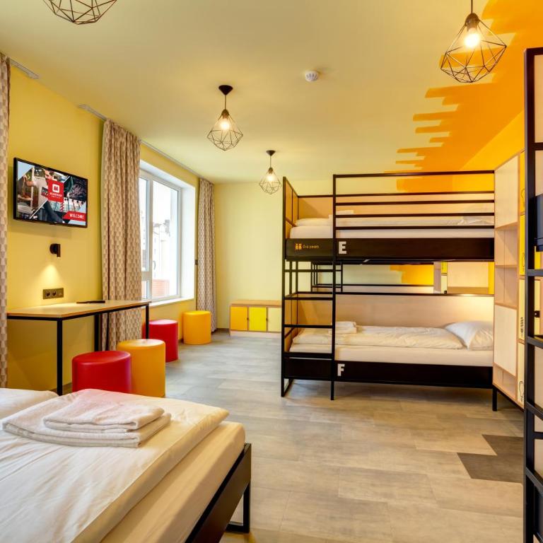 MEININGER Hotel Lyon Centre Berthelot - Chambre 8 Lits - 3