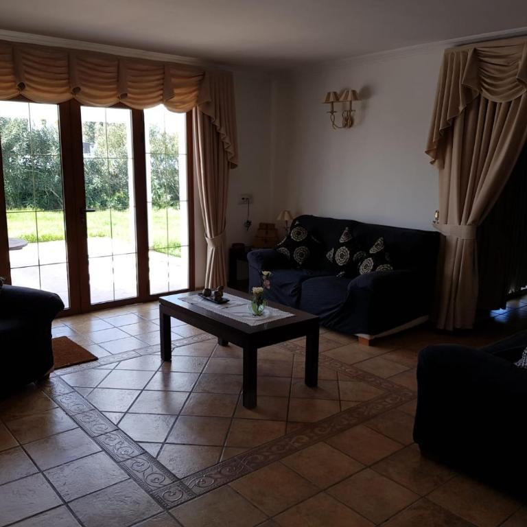 Villa Papagayo - Four-Bedroom House - 10