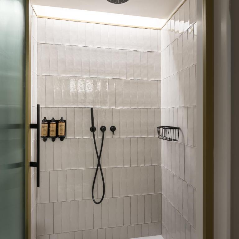 Be Mate Paseo de Gracia - Two-Bedroom Apartment with Terrace - 4