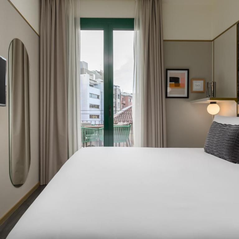 Be Mate Paseo de Gracia - Two-Bedroom Apartment with Terrace - 20
