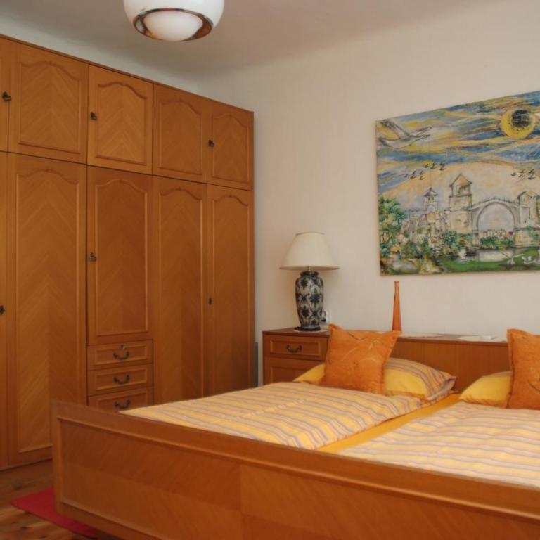 Guesthouse 7even - Three-Bedroom Apartment - 16