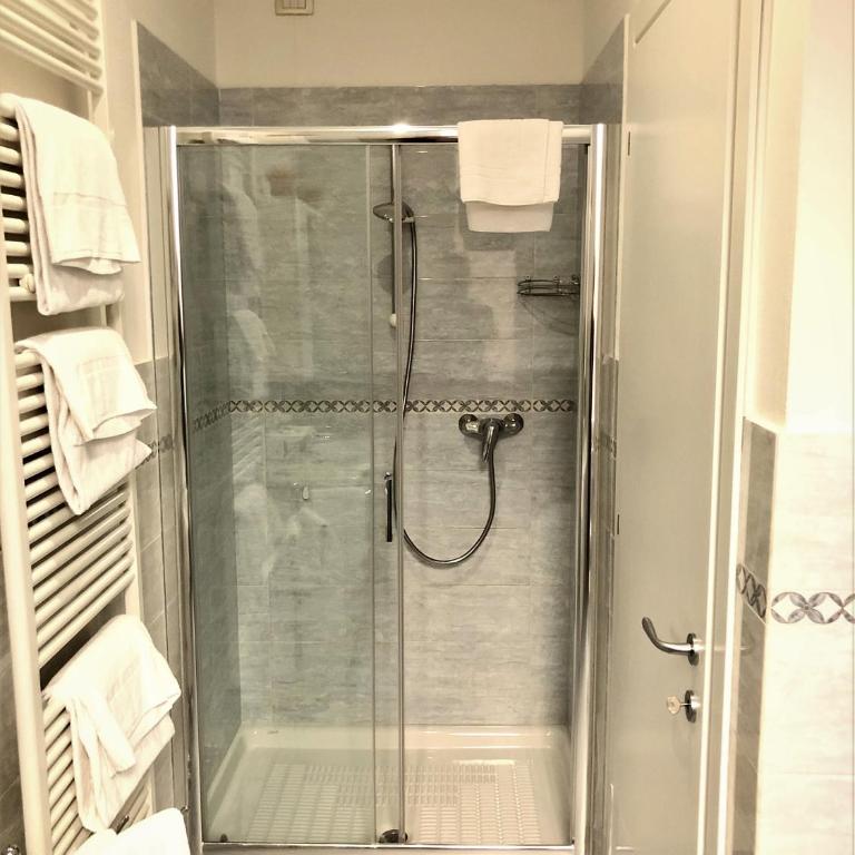 Appartamenti Il Sogno - Appartamento Deluxe con 2 Camere da Letto e Vista Lago - Salita Genazzini, 4 - 23