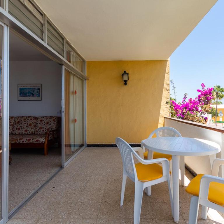 Apartamentos Melusina en Playa del Inglés al lado de la playa y las Dunas de Maspalomas - Apartamento Superior de 1 dormitorio con terraza privada - 2