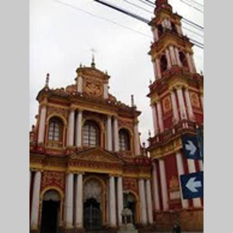 EN EL CORAZON DE SALTA PASADO PRESENTE Y FUTURO - Apartamento de 3 dormitorios - 53