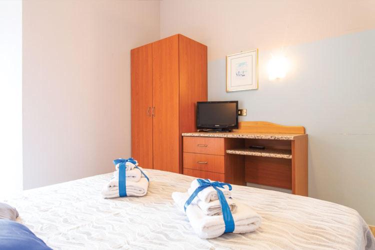 Hotel Tritone Rimini - Small Double Room - 4