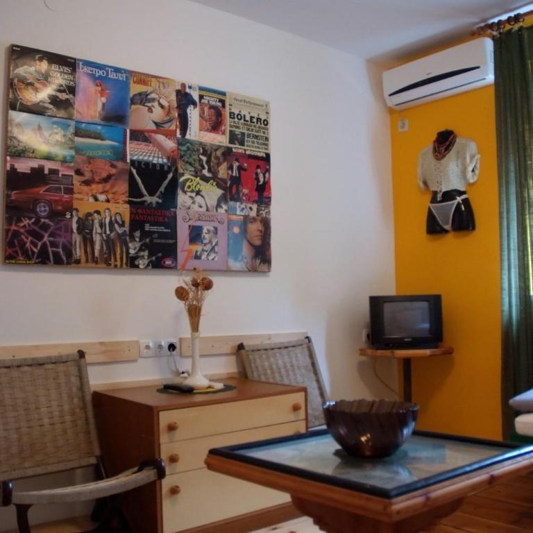 Guesthouse 7even - Three-Bedroom Apartment - 23