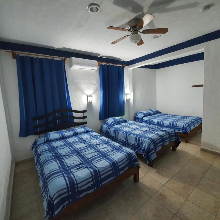 Hotel posada MARCAS - Classic Triple Room - 4