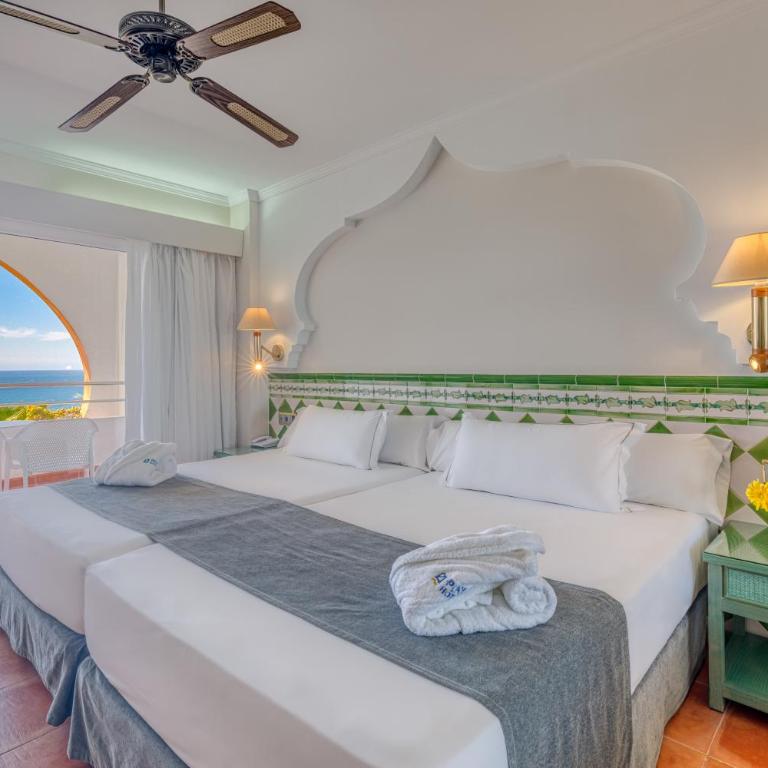Playacálida - Habitación Doble Estándar con vistas al mar - 2 camas - 1