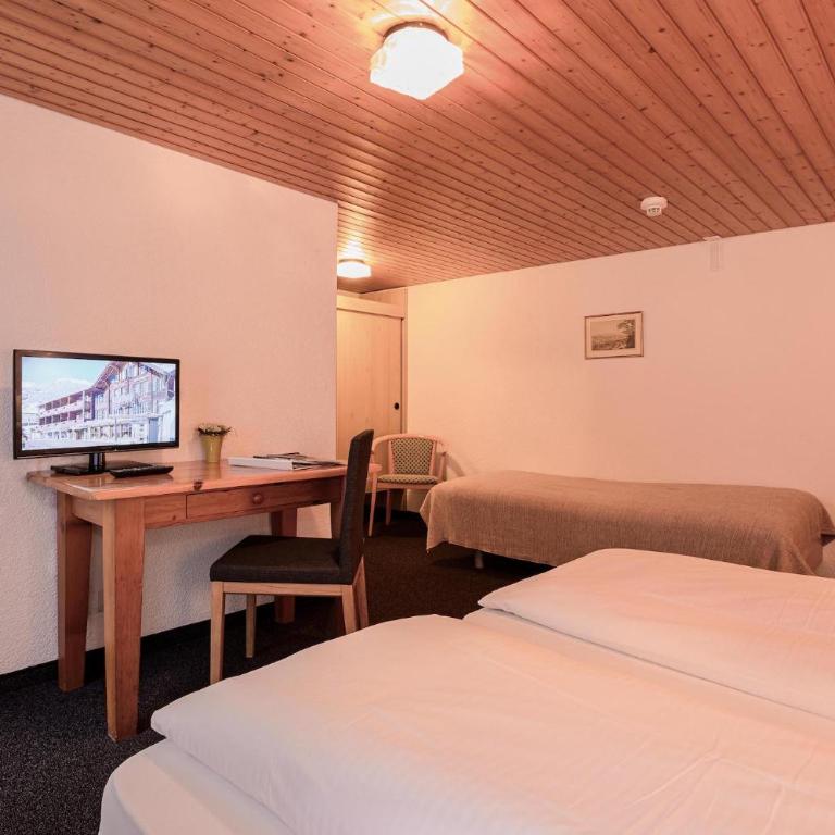 Jungfrau Lodge, Swiss Mountain Hotel - Dreibettzimmer mit eigenem Bad (keine Aussicht) - 2