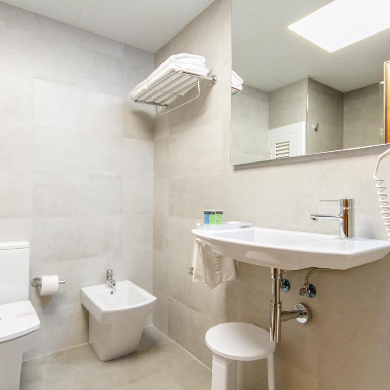 Hotel Castilla Alicante - Superior Twin Room + Extra bed (3 Adults) - 3